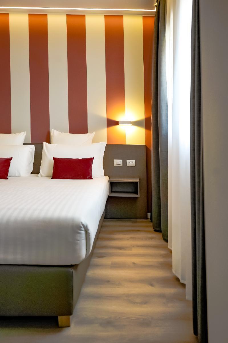 Sleep Tide Suites Milan Exterior photo